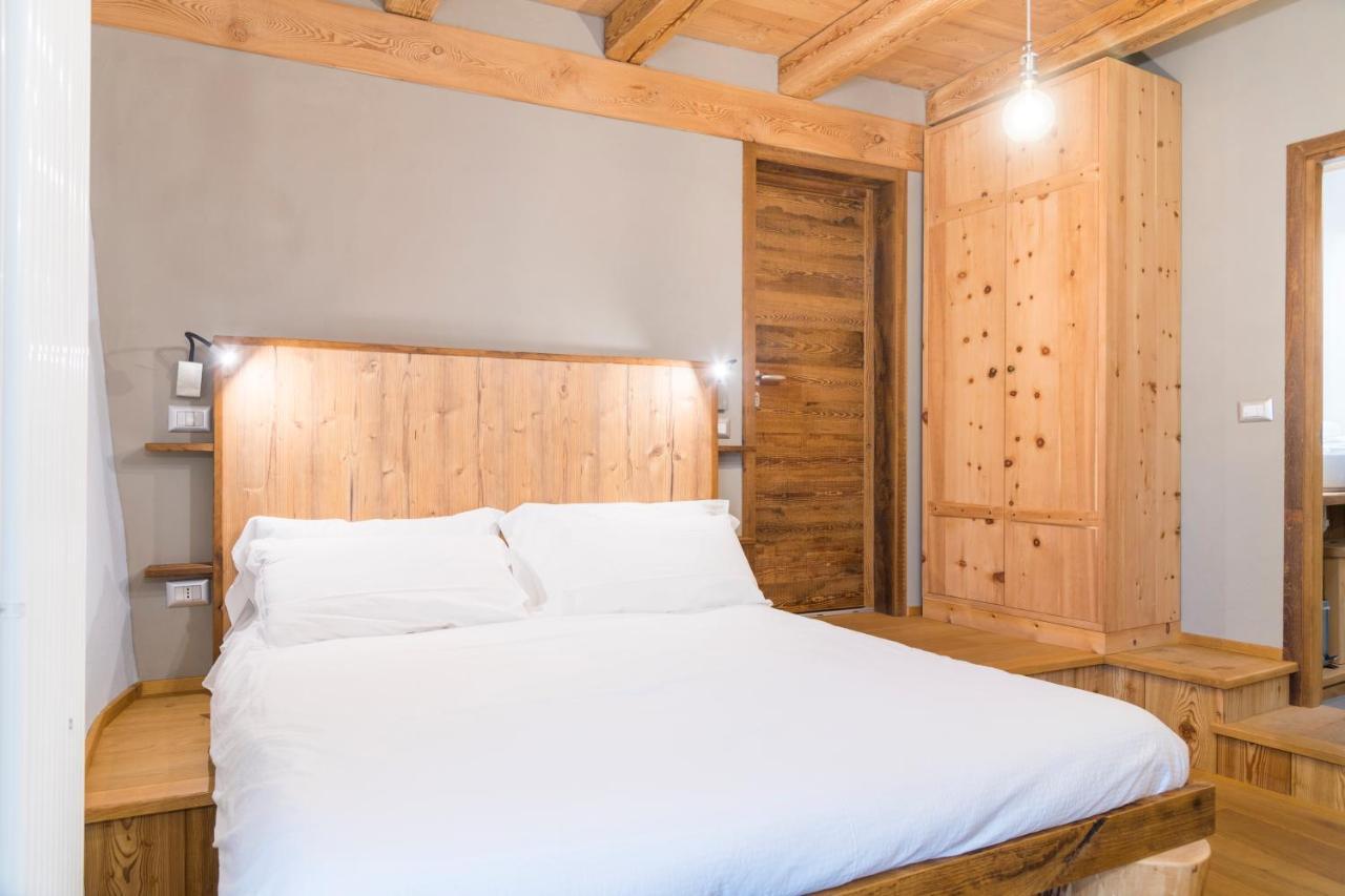 La Placette - Albergo Diffuso E Trattoria Usseaux ภายนอก รูปภาพ