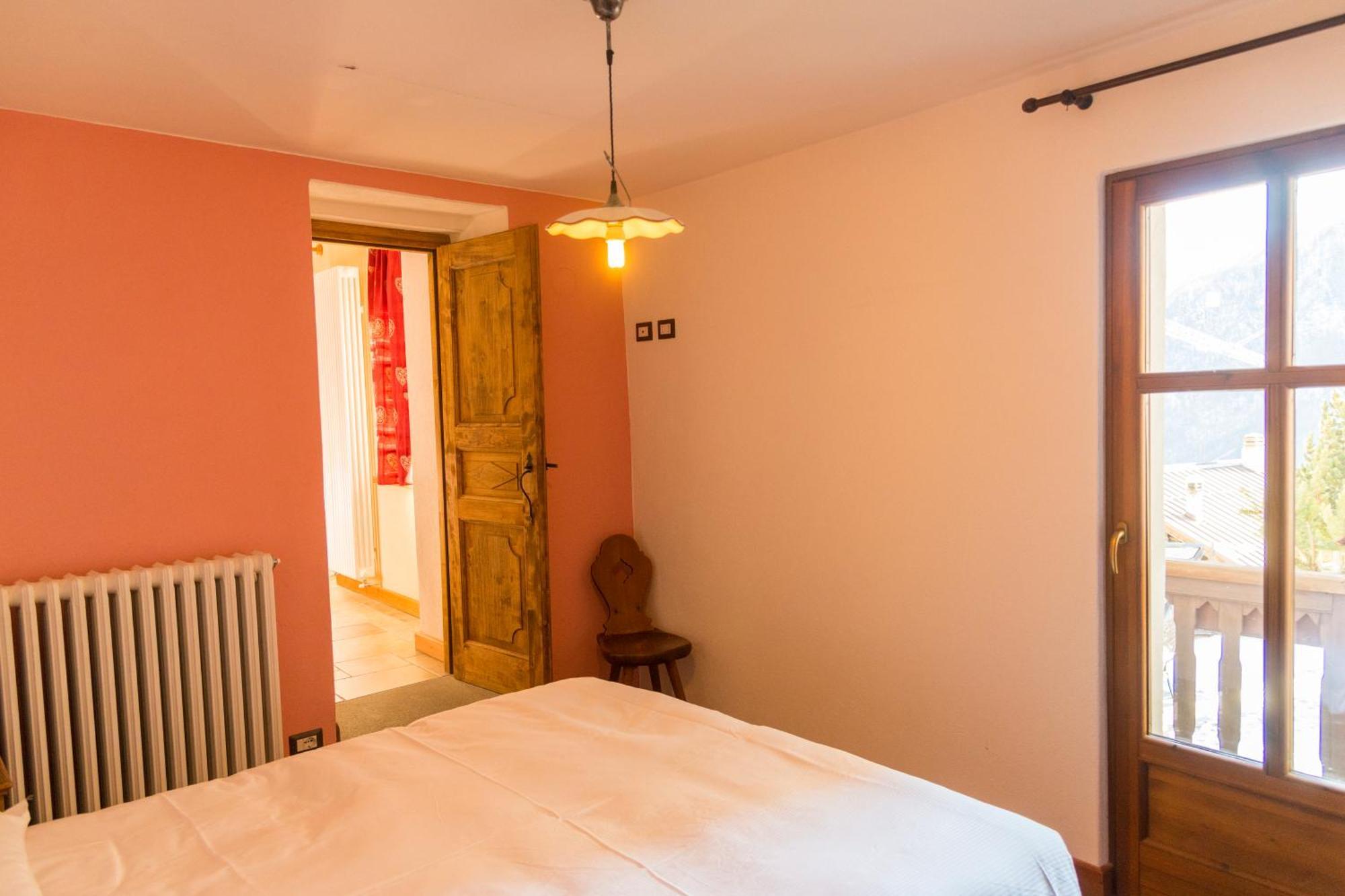 La Placette - Albergo Diffuso E Trattoria Usseaux ภายนอก รูปภาพ