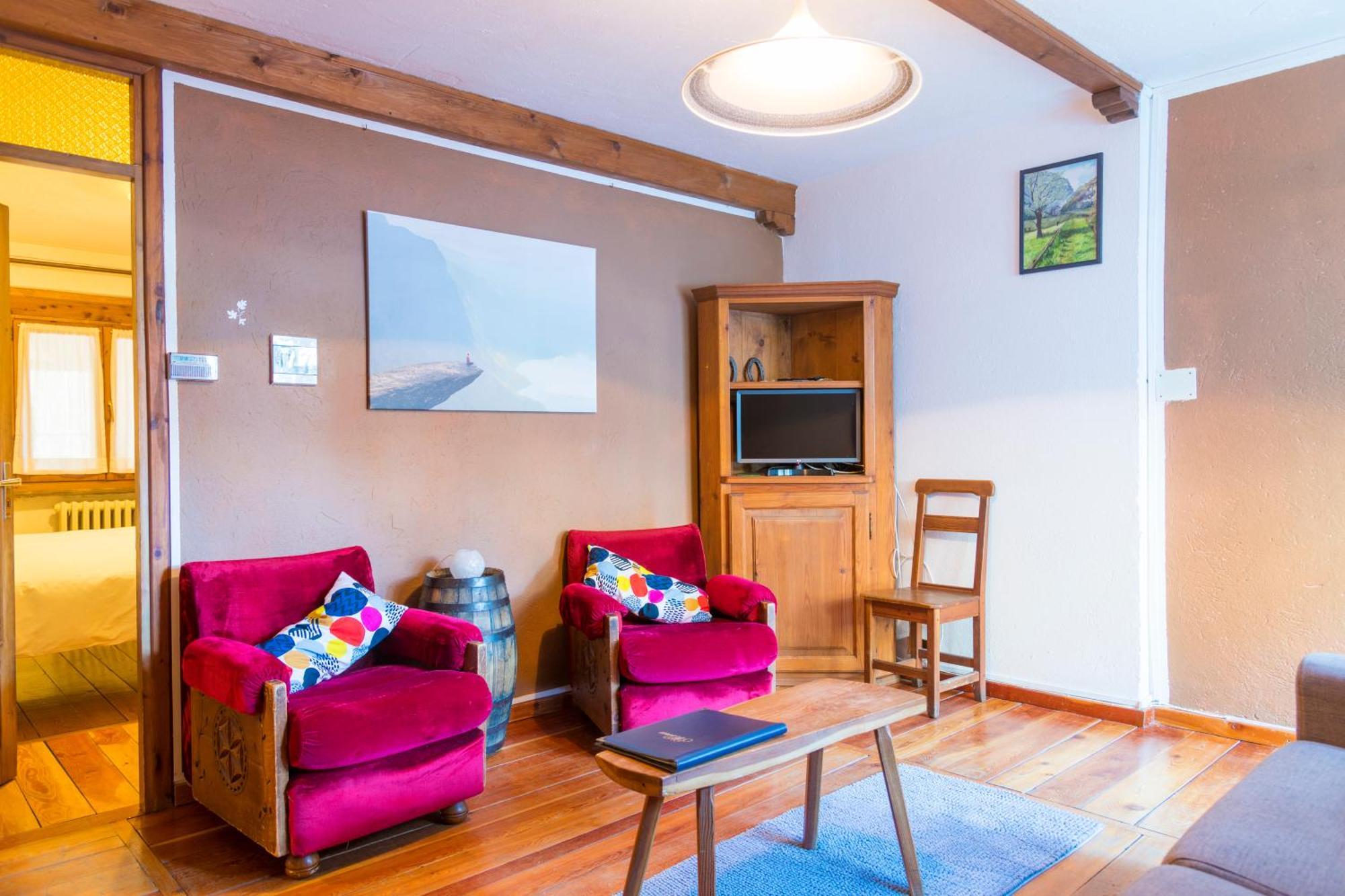 La Placette - Albergo Diffuso E Trattoria Usseaux ภายนอก รูปภาพ