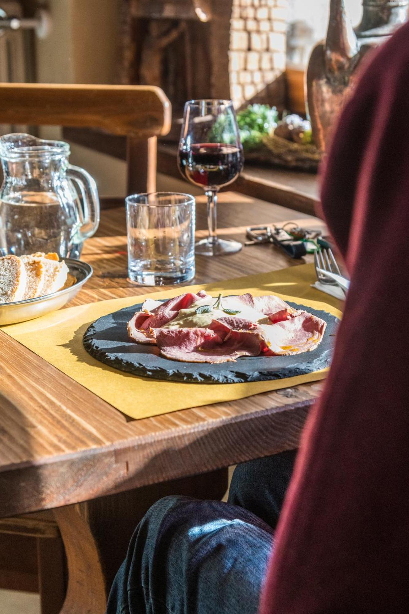 La Placette - Albergo Diffuso E Trattoria Usseaux ภายนอก รูปภาพ